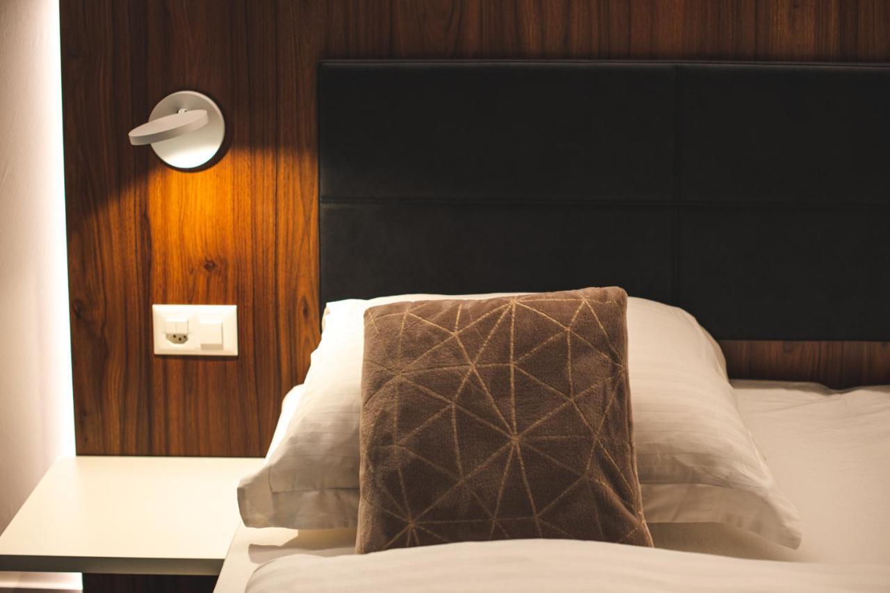 Central & Elegant Apartments,Partially With Fireplace, By Zermatt Rental المظهر الخارجي الصورة